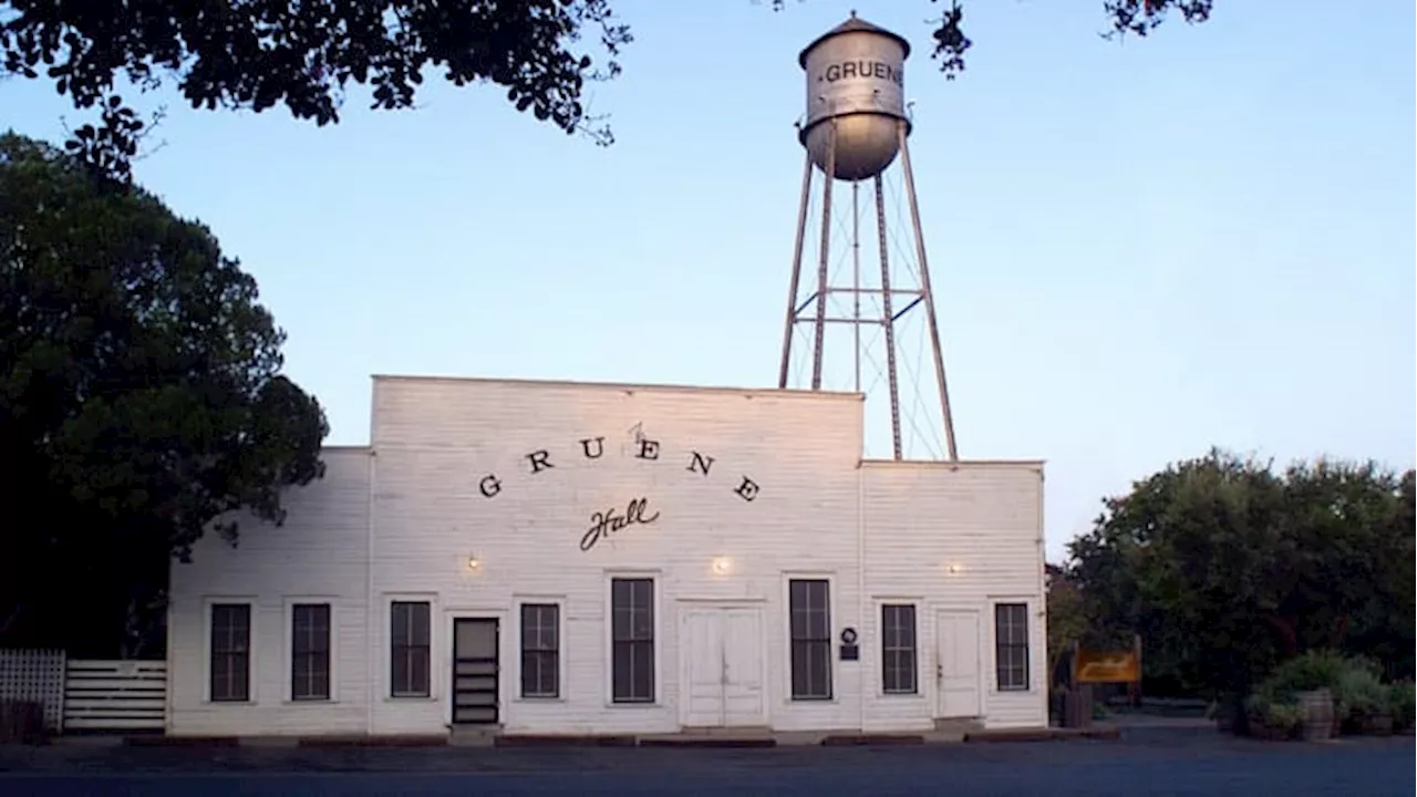 New facility to bring 800 parking spaces to Gruene