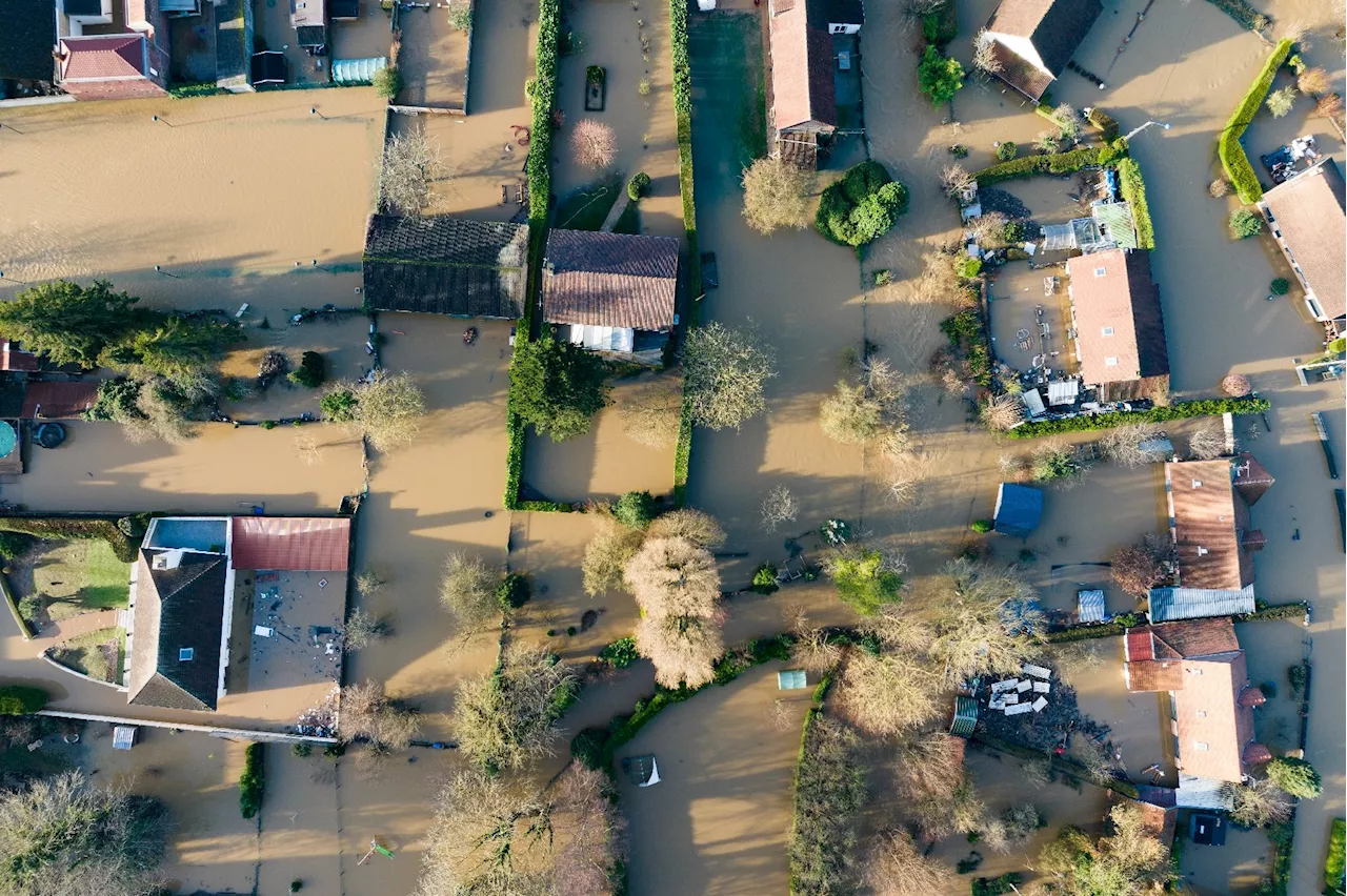 Assurances: un an après les inondations, la 'double peine' de sinistrés du Pas-de-Calais