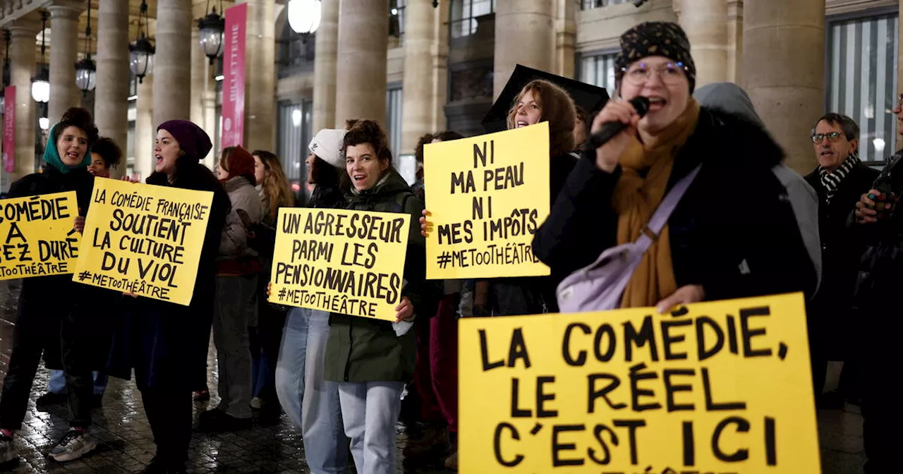 Devant la Comédie-Française, une manifestation contre l’inaction de l’institution et «l’impunité» de Nâzim Boudjenah