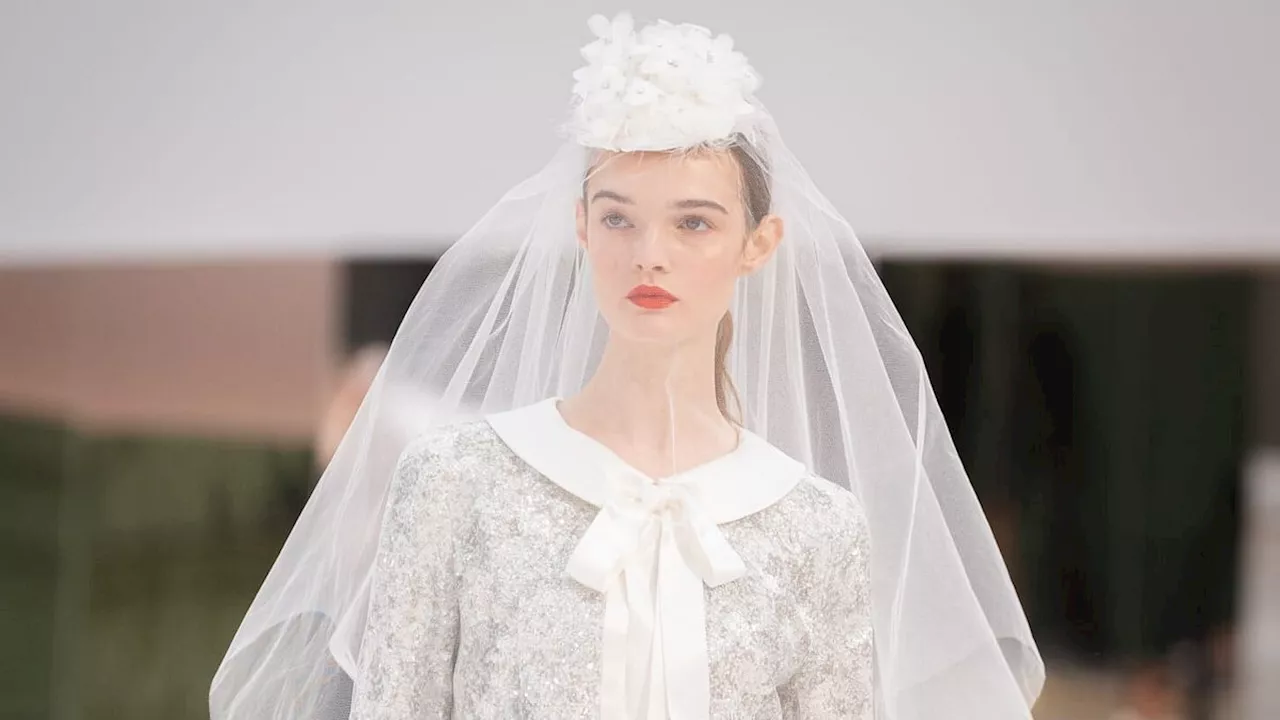 Chanel celebra 110 anni di Haute Couture con una sfilata incantevole