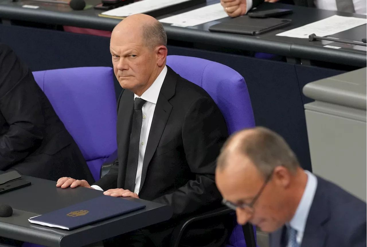 Scholz und Merz liefern sich Wahlkampfduell im Bundestag