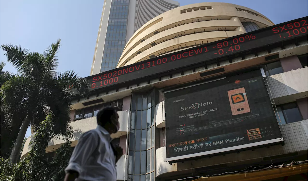 Indian Equities Slide as Economy Cools and Foreign Investors Exit