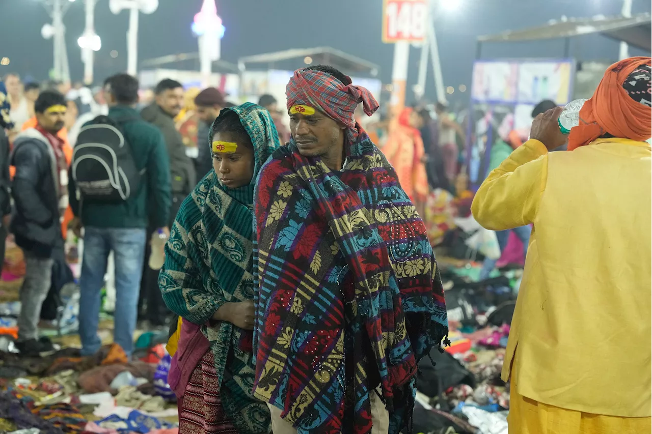 महाकुंभ में भगदड़ आपबीतीः &#039;वह महिला भीड़ के नीचे फंसी हुई थी और...&#039;