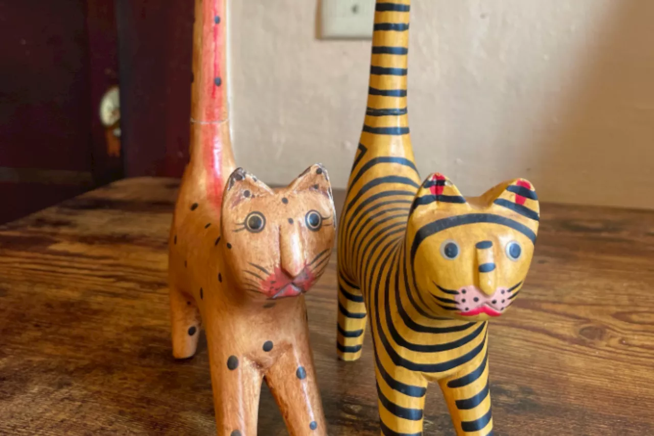 Reddit User Finds Second Matching Cat Figurine Three Years After First Thrift Store Discovery