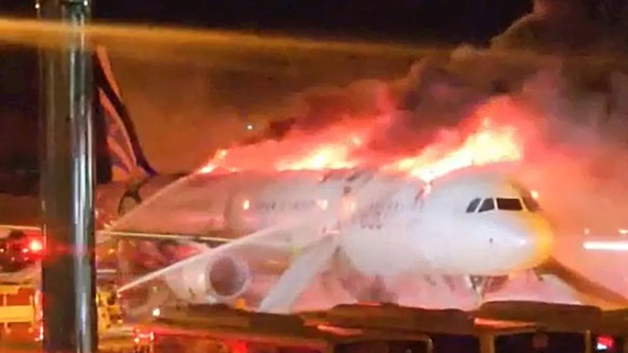 Passagiersvliegtuig in brand op luchthaven Gimhae in Zuid-Korea