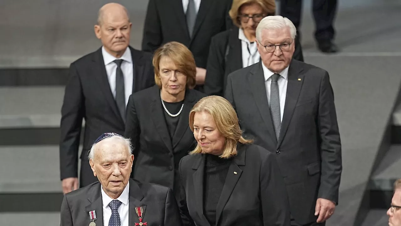 Bundespräsident Steinmeier warnt vor Gefährdungen der Demokratie beim Gedenken an Auschwitz 