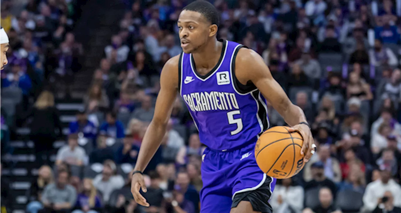 Sacramento Kings Weigh Trade Options for De'Aaron Fox