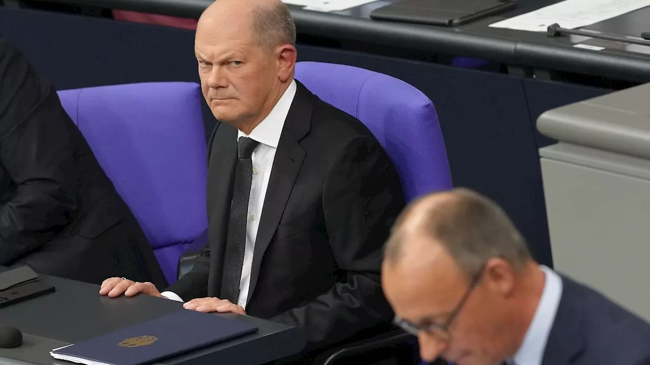 Bundestag: Olaf Scholz (SPD) und Friedrich Merz (CDU) liefern sich heftige AfD-Debatte