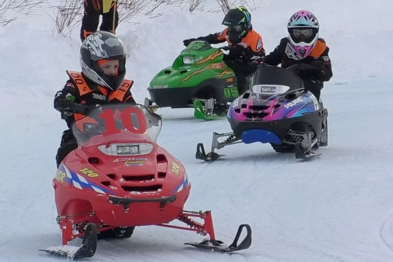 GALLERY: I-500 Mini-5 Kids Snowmobile Races