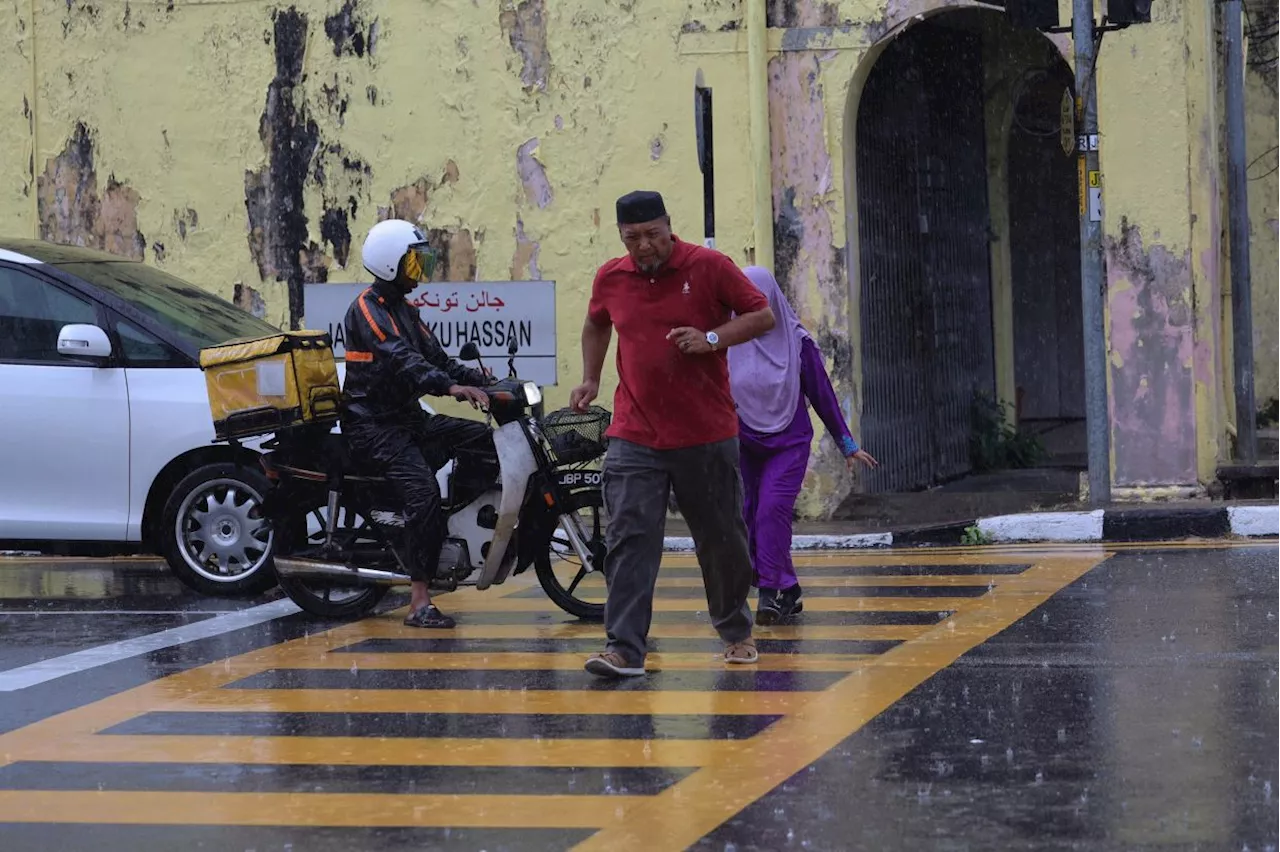 Danger-level continuous rain warning for eight areas in Sarawak