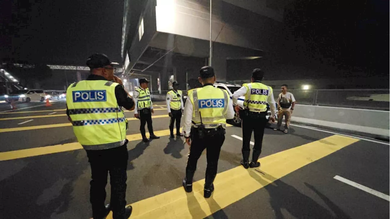 Langgar kon, pecut kereta pemandu mabuk elak dicekup