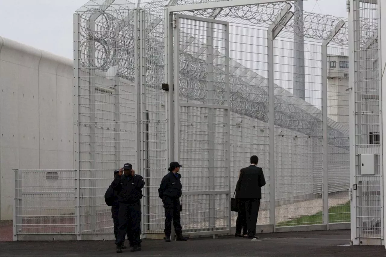 Une prise d'otage est en cours à la prison d'Arles, près de Marseille