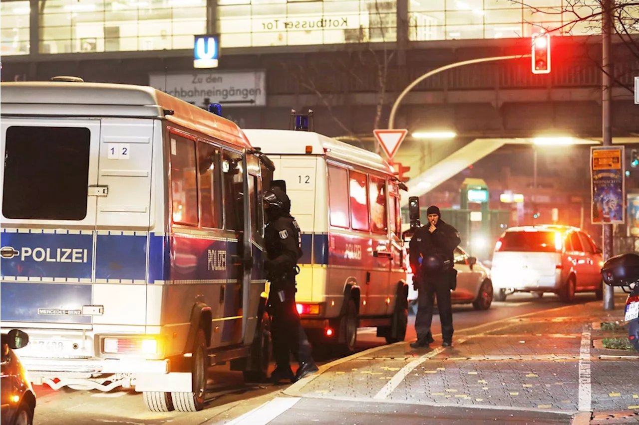 Silvester-Unruhen in Berlin: Polizei sucht Zeugen und Videoaufnahmen