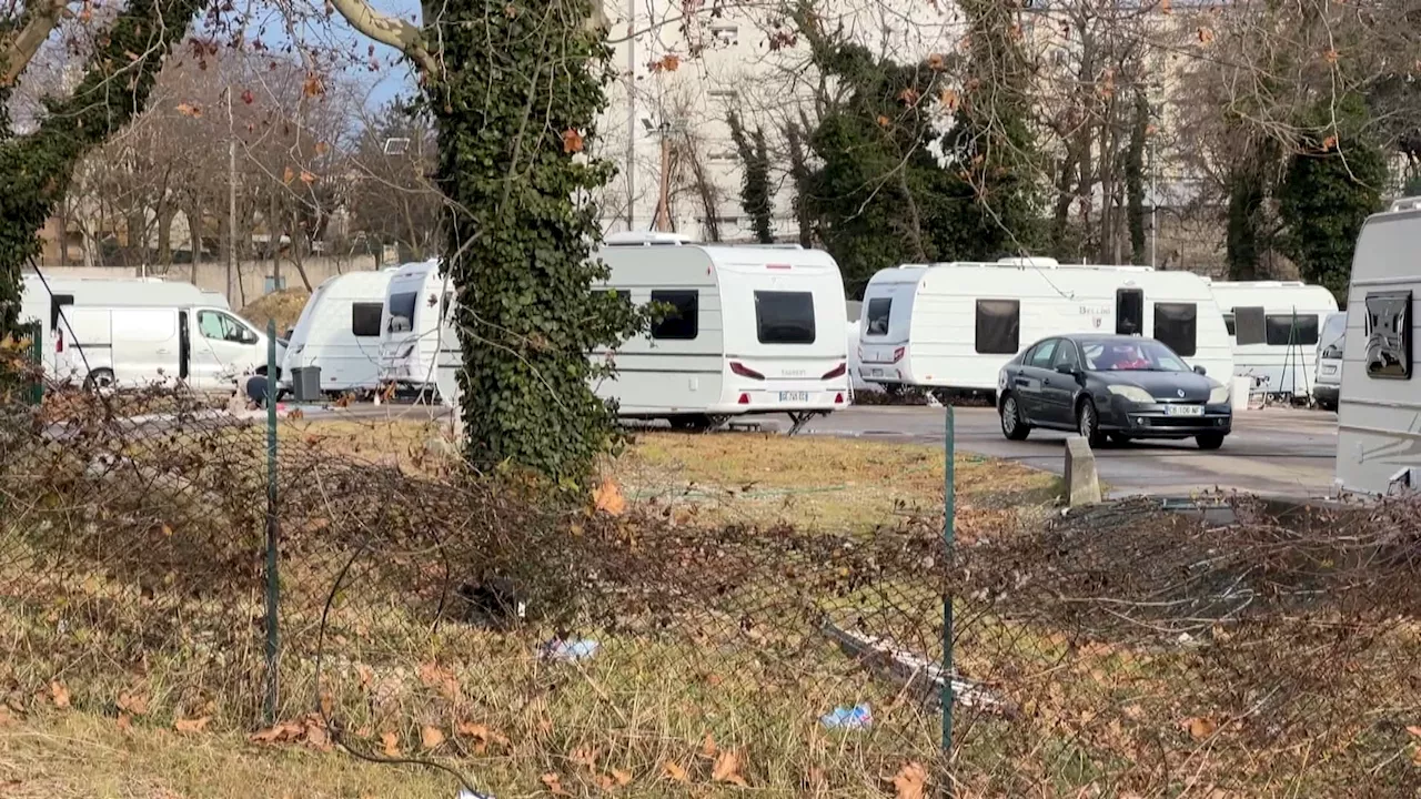 La Mairie d'Oullins-Pierre-Bénite Demande le Départ de Gens du Voyage Installés près d'Usines Chimiques