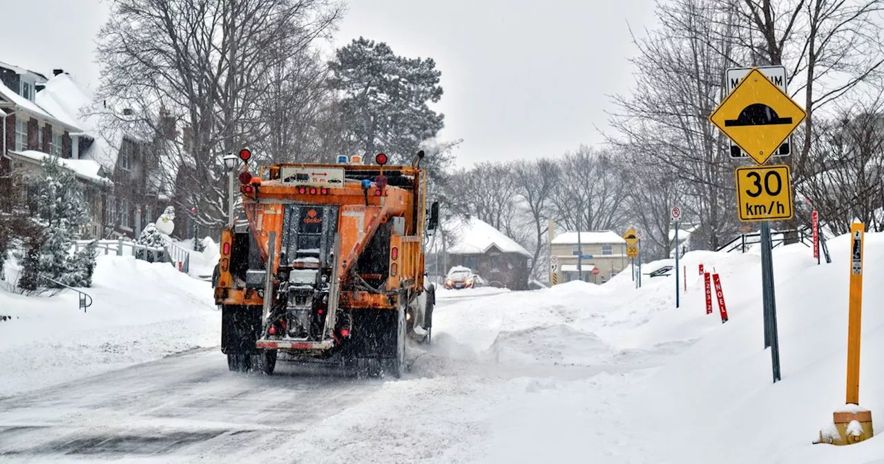 Ontario Braces for Up to 60cm of Snow