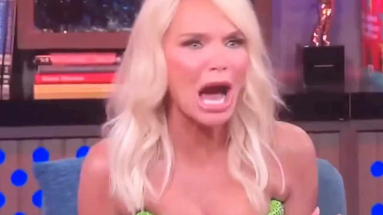 Kristen Chenoweth's Hilarious Coca-Cola Slip-Up at CNN New Year's Eve