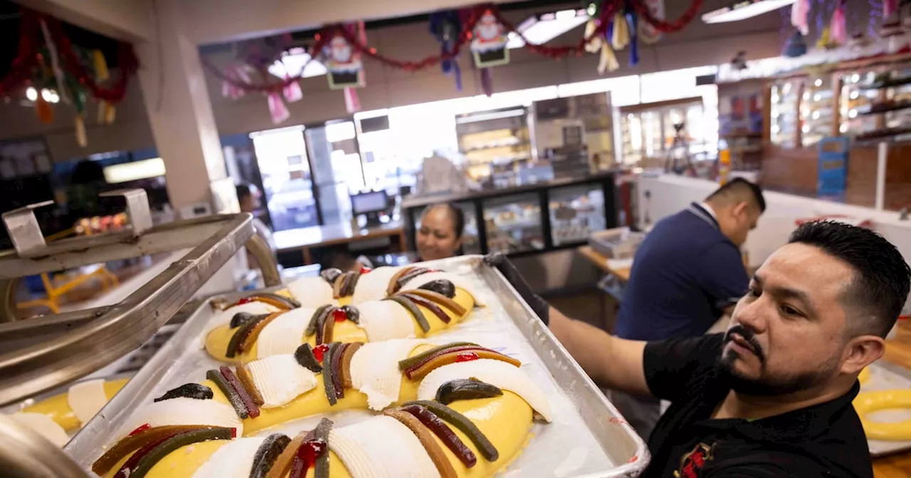 Three Kings Cake Tradition Celebrated in Dallas-Fort Worth Bakeries