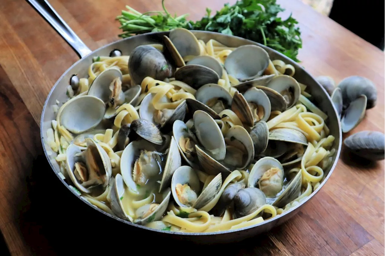 Simple French-Style Pasta Dish with Clams