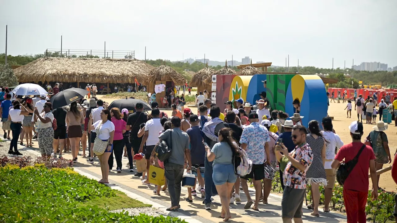 Playa de Puerto Mocho atrae a locales y turistas en Barranquilla