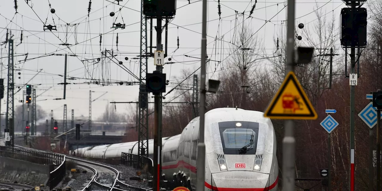 Gut jeder dritte Fernzug der Deutschen Bahn 2024 verspätet