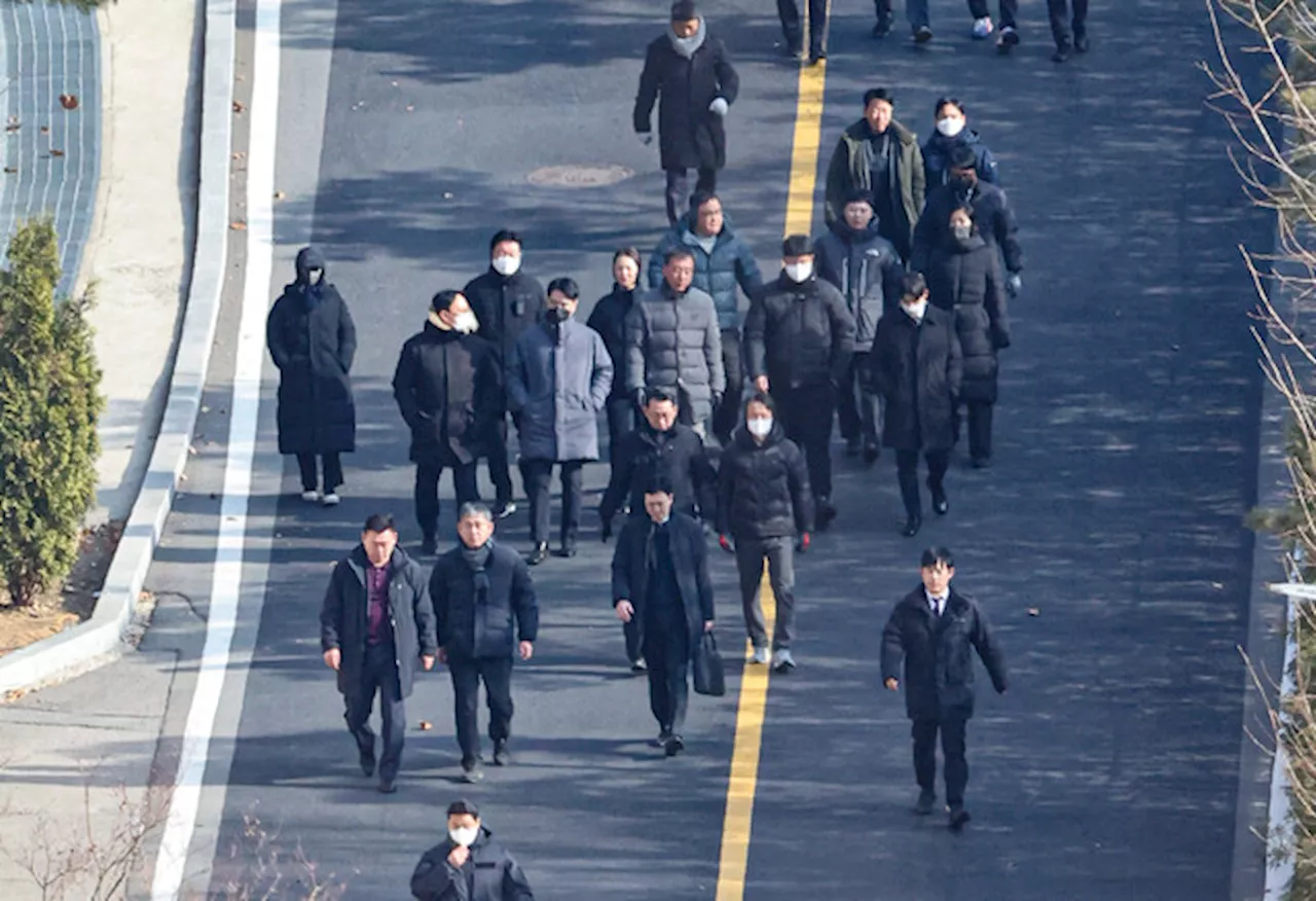 공수처, 윤석열 대통령 관저에서 체포영장 집행 실패 후 철수