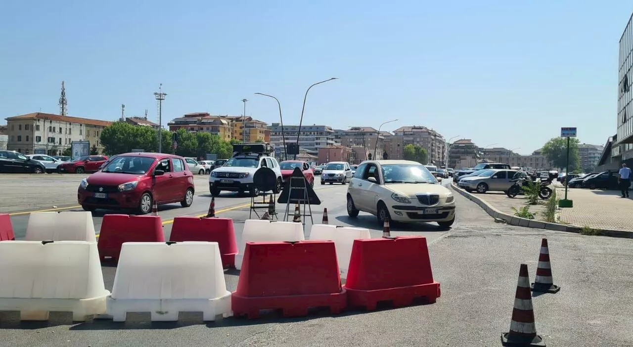 Carenza di Parcheggi, Stipature a Natale