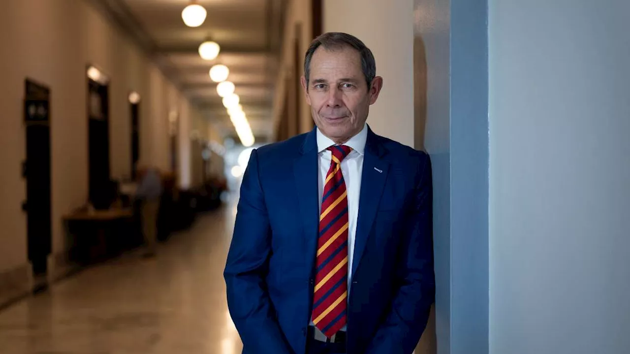 Utah Sen. John Curtis Sworn Into Office, Vows to Reduce Spending and Boost Energy