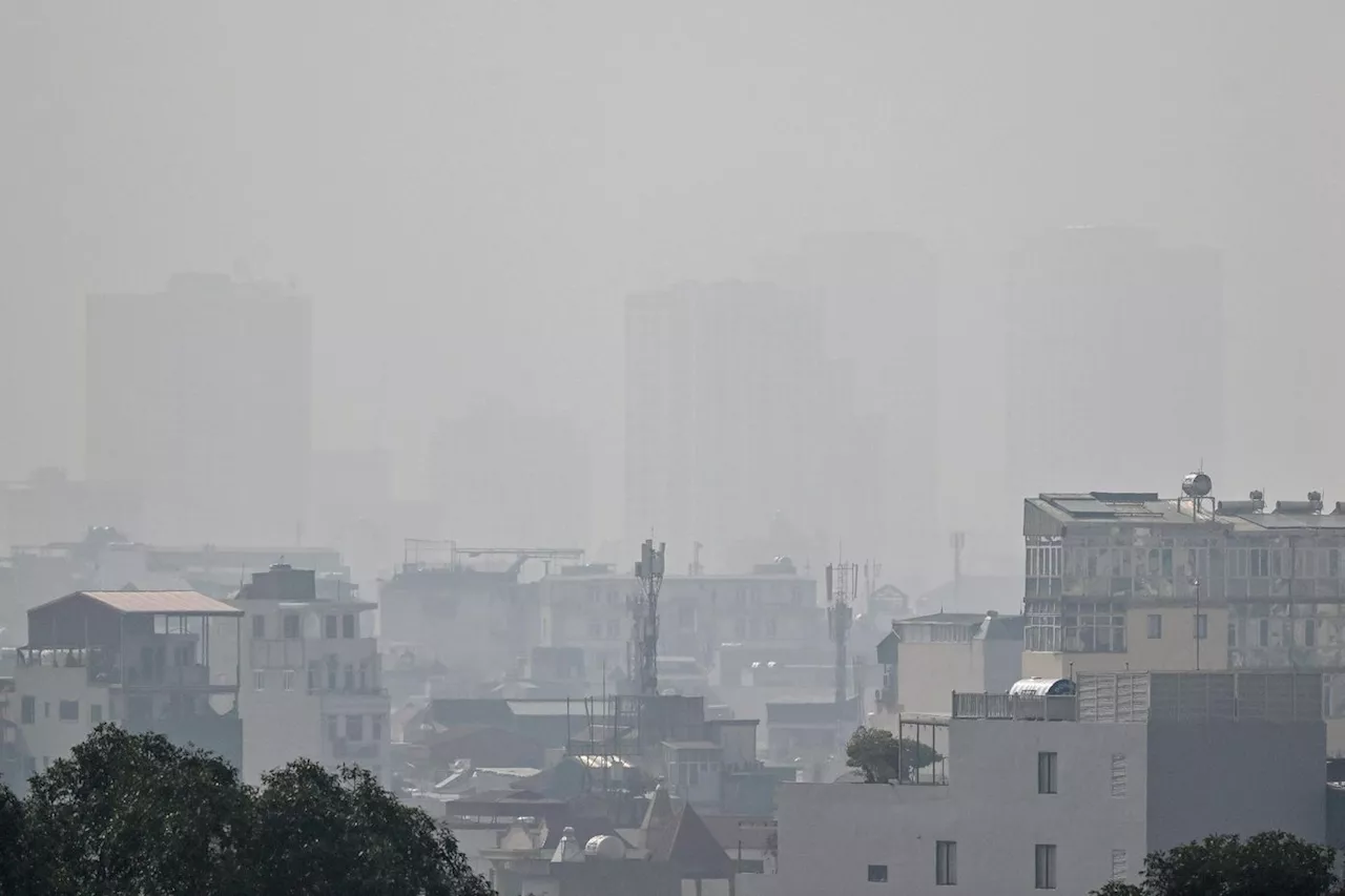 Hanoï engloutie par un brouillard épais et une pollution extrême