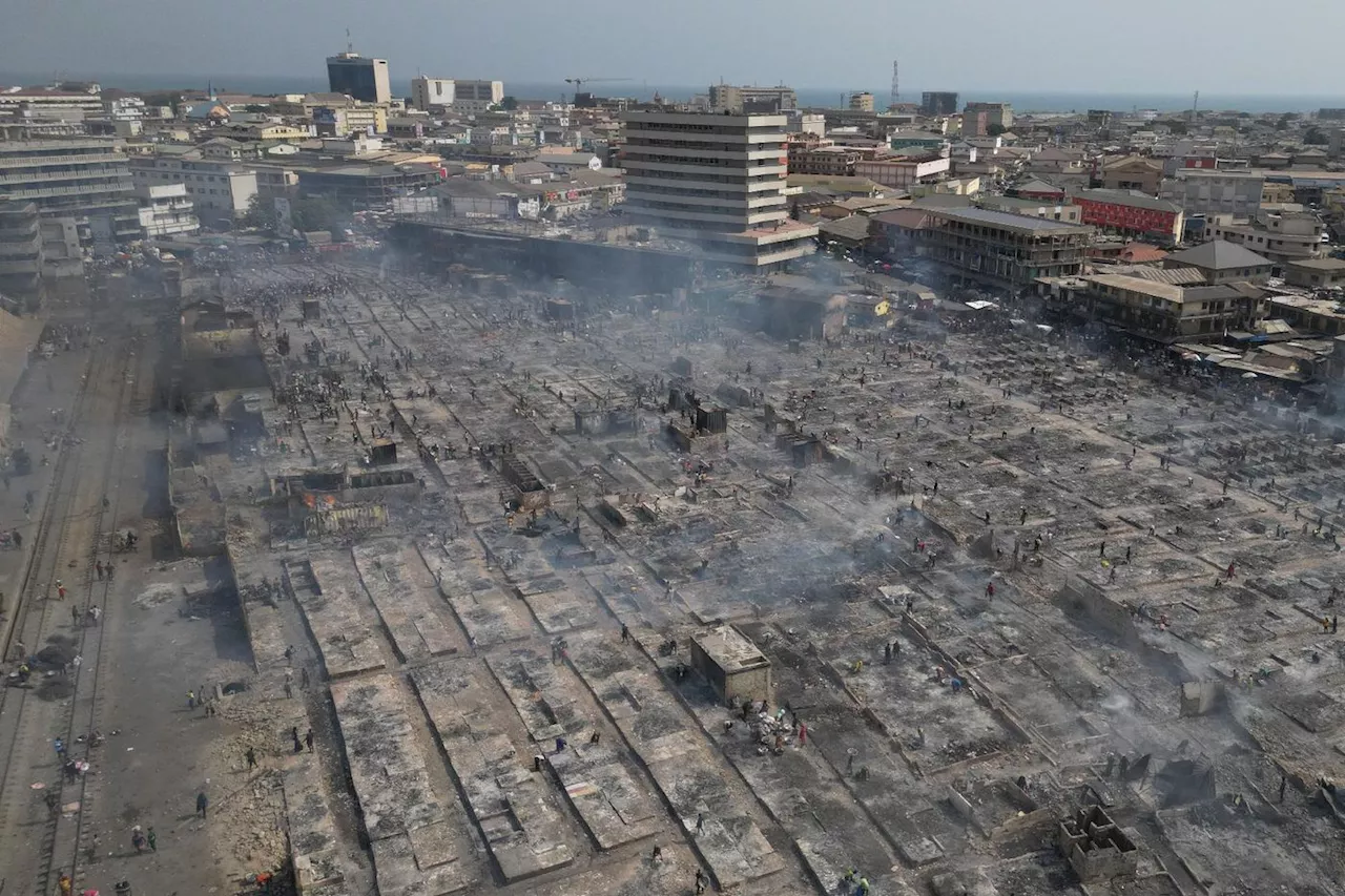 Incendie dévastateur ravage le principal marché de vêtements de seconde main du Ghana