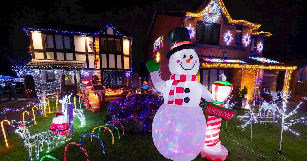 Christmas Close: Lancashire Estate Transformed Into Festive Wonderland