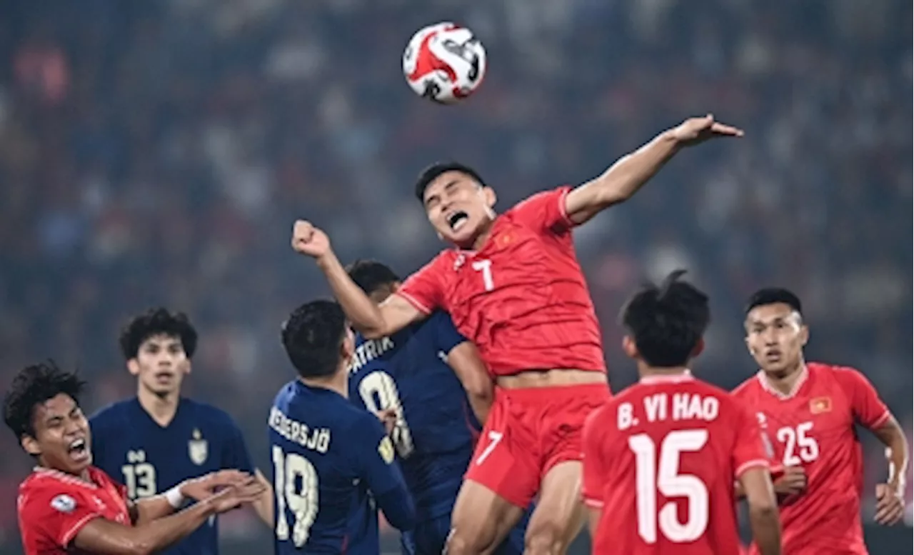 Xuan Son double secures Vietnam 2-1 lead over Thailand in Asean Championship final first leg