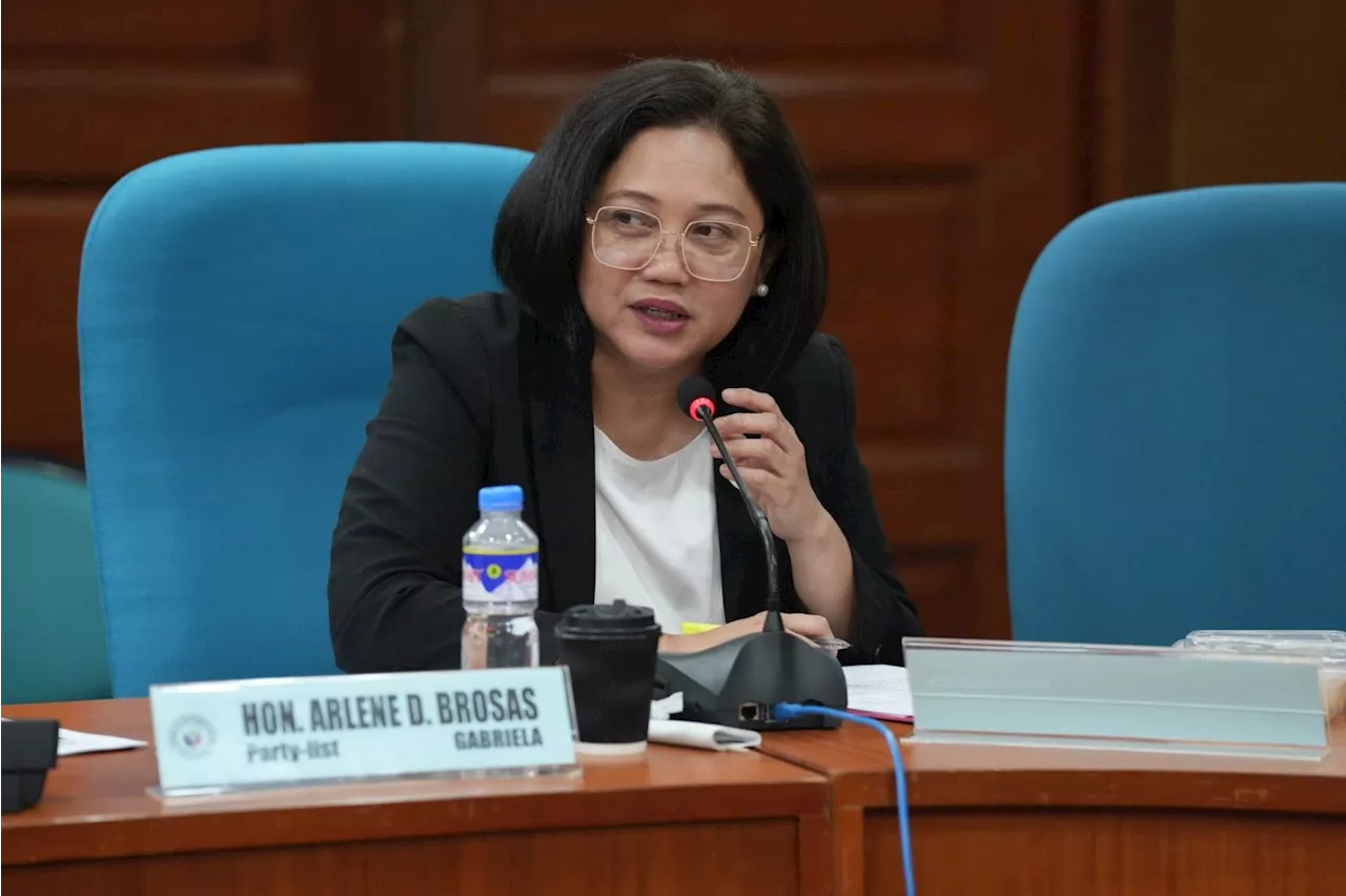 Rep. Brosas Urges Suspension of SSS Contribution Rate Increase