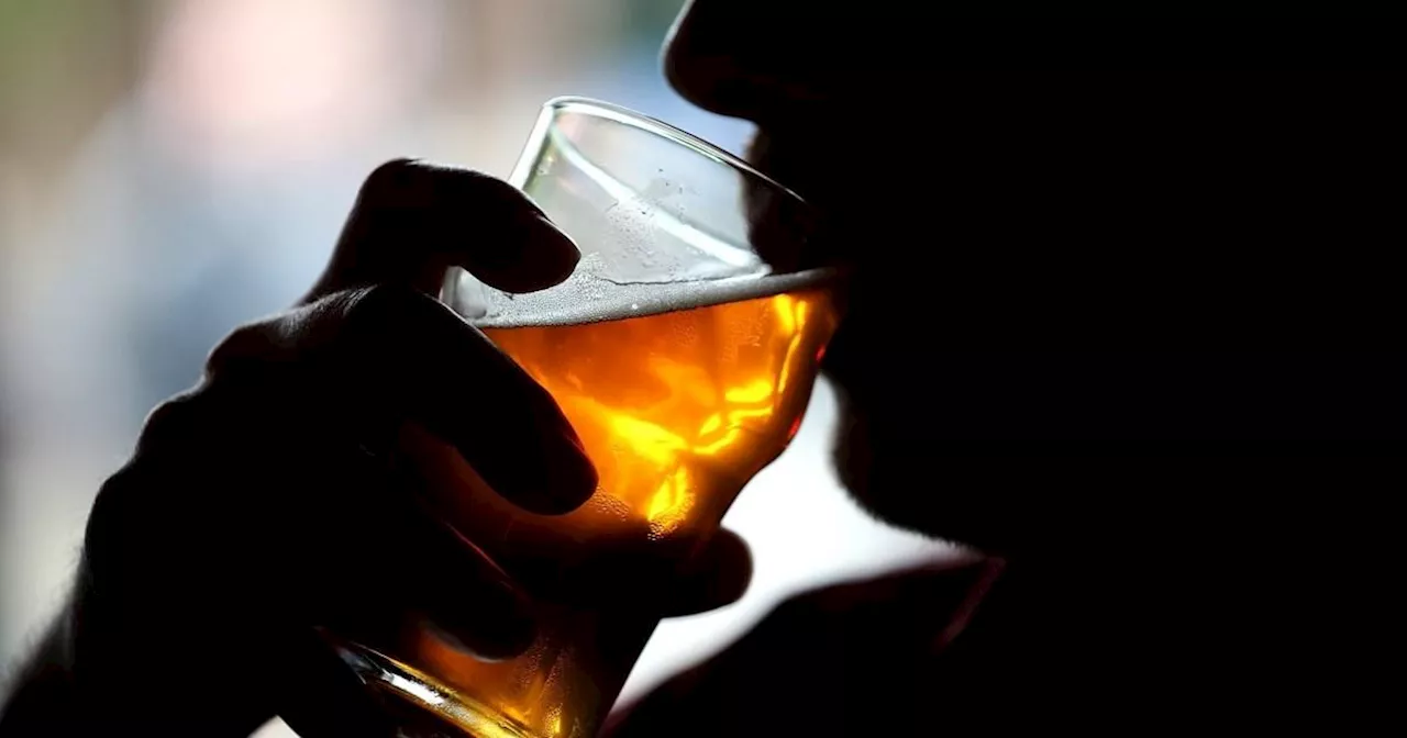 US Surgeon General Calls for Cancer Warnings on Alcoholic Drinks