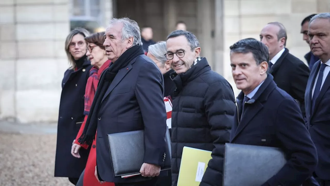 Les Ministres Reunis Avant le Premier Conseil des Ministres