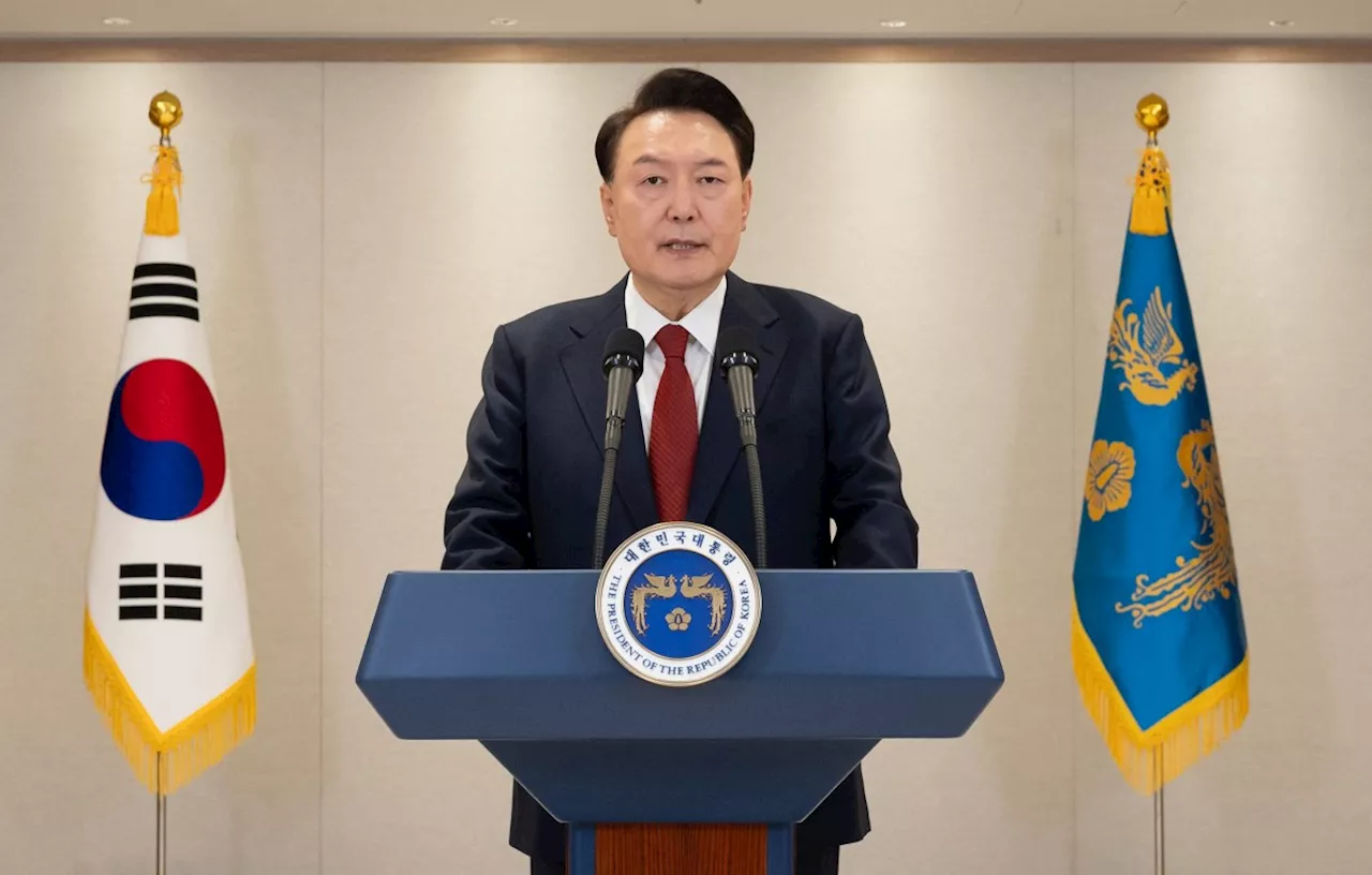 South Korean Investigators Attempt to Arrest Impeached President Yoon Suk Yeol