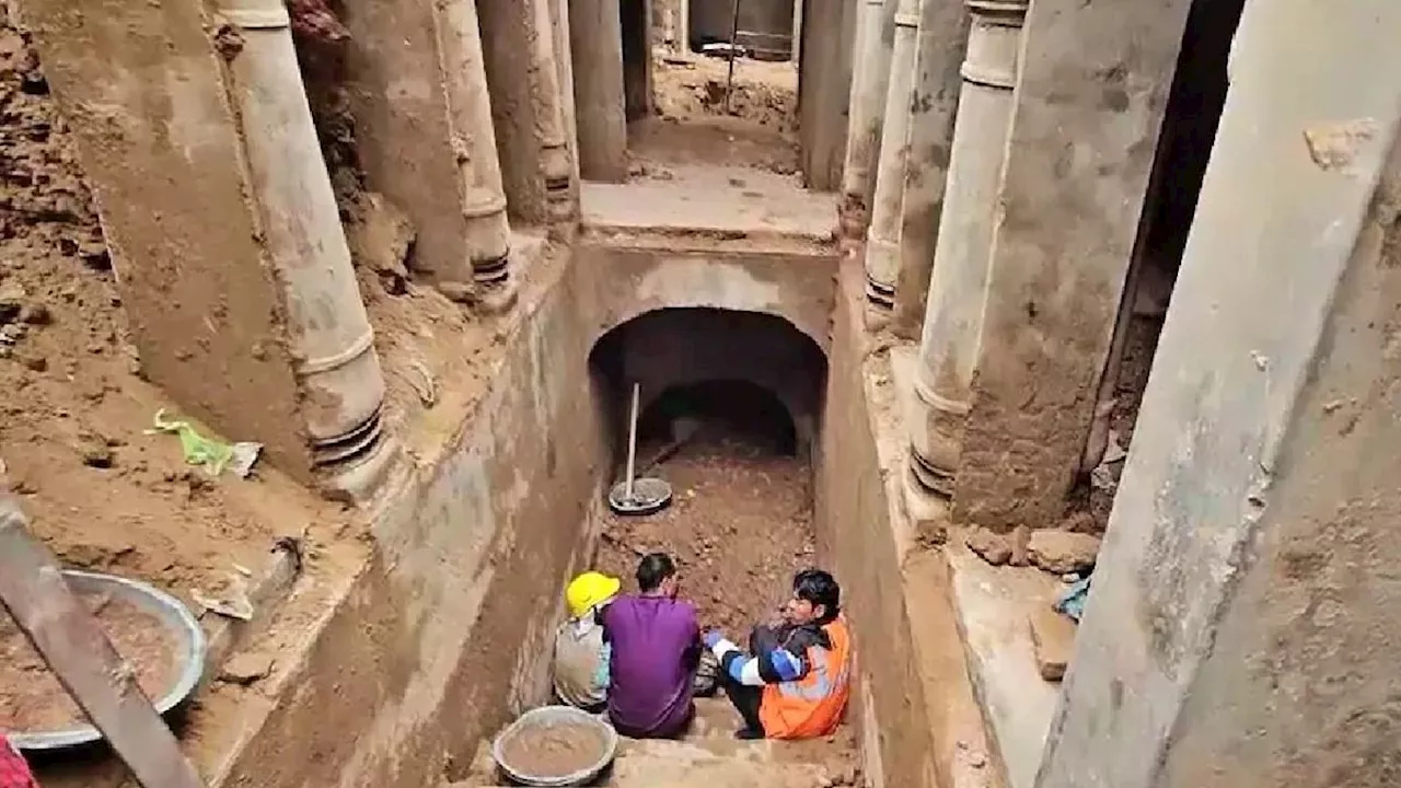 Sambhal Bawari Excavation: 15 दिन तक चले बावरी की खुदाई में कई रहस्य आए सामने, 250 साल पुराना मंदिर का क्या है सच?