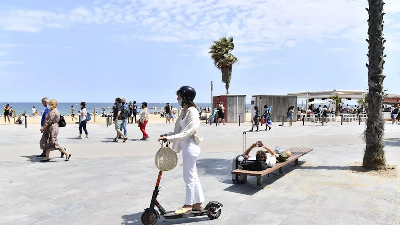 Barcelona Beboet Stuurlui van Elektrische Stepjes