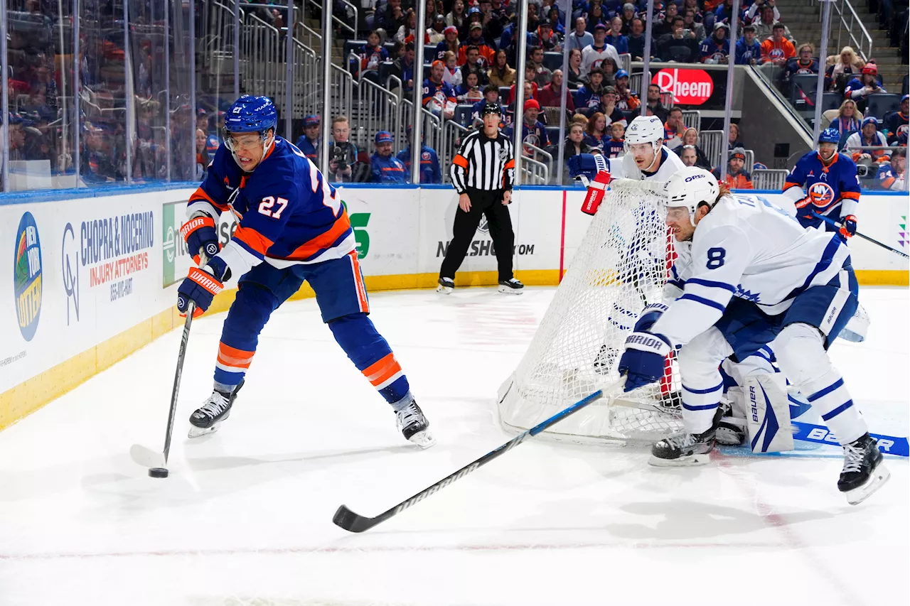 Islanders' Anders Lee Disappointed After Goal Disallowed in Loss to Maple Leafs