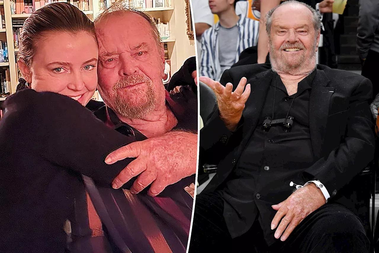 Jack Nicholson Spotted with Daughter Lorraine at Lakers Game