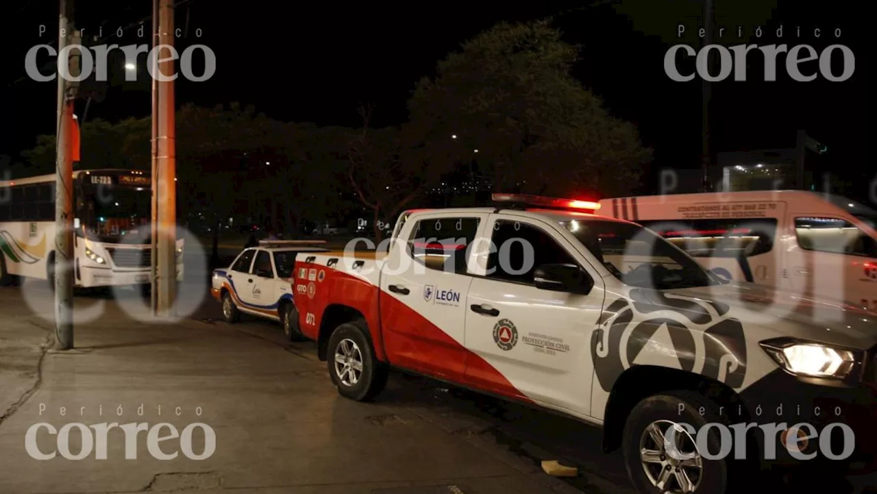 Ataque con balines daña camión urbano en la colonia Desarrollo El Potrero de León