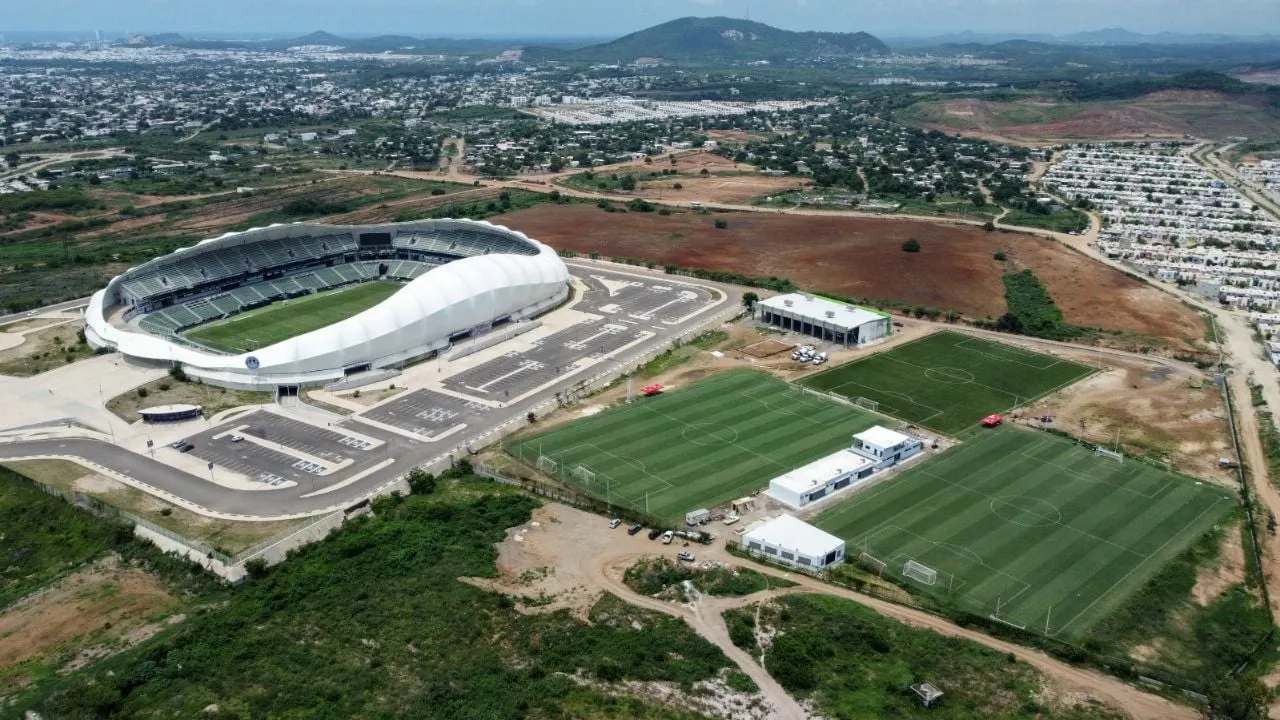 Salinas Pliego Simuló Construcción Deportiva para Evitar Pagar Impuestos