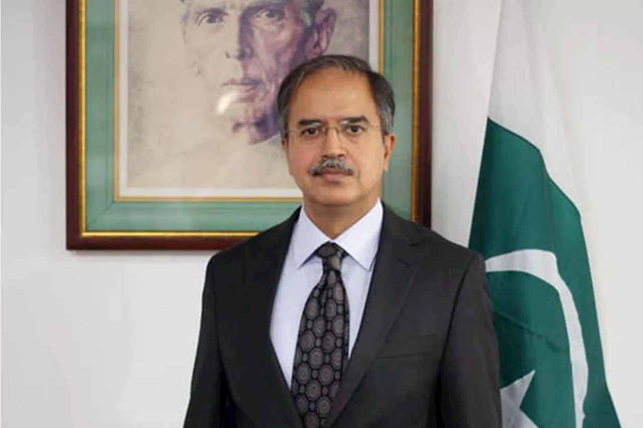 Pakistan To Play Role In Solving Global Conflicts: Asim Iftikhar