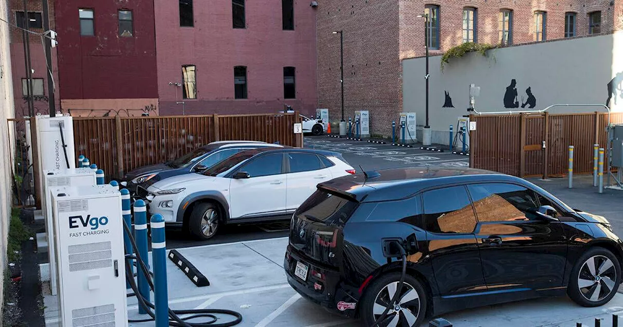 San Francisco to Pilot Curbside Electric-Vehicle Charging Stations