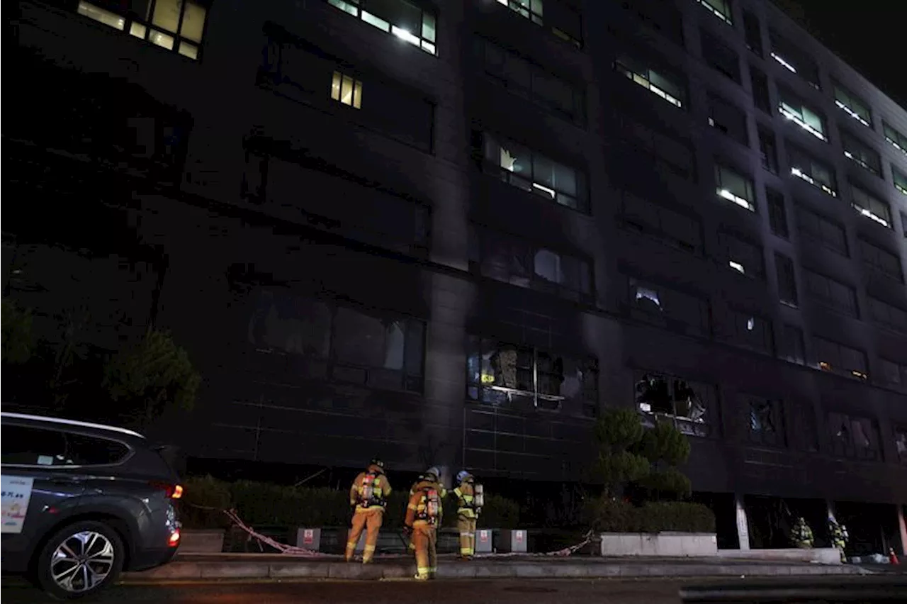 Fire Engulfs Building in Seongnam, South Korea