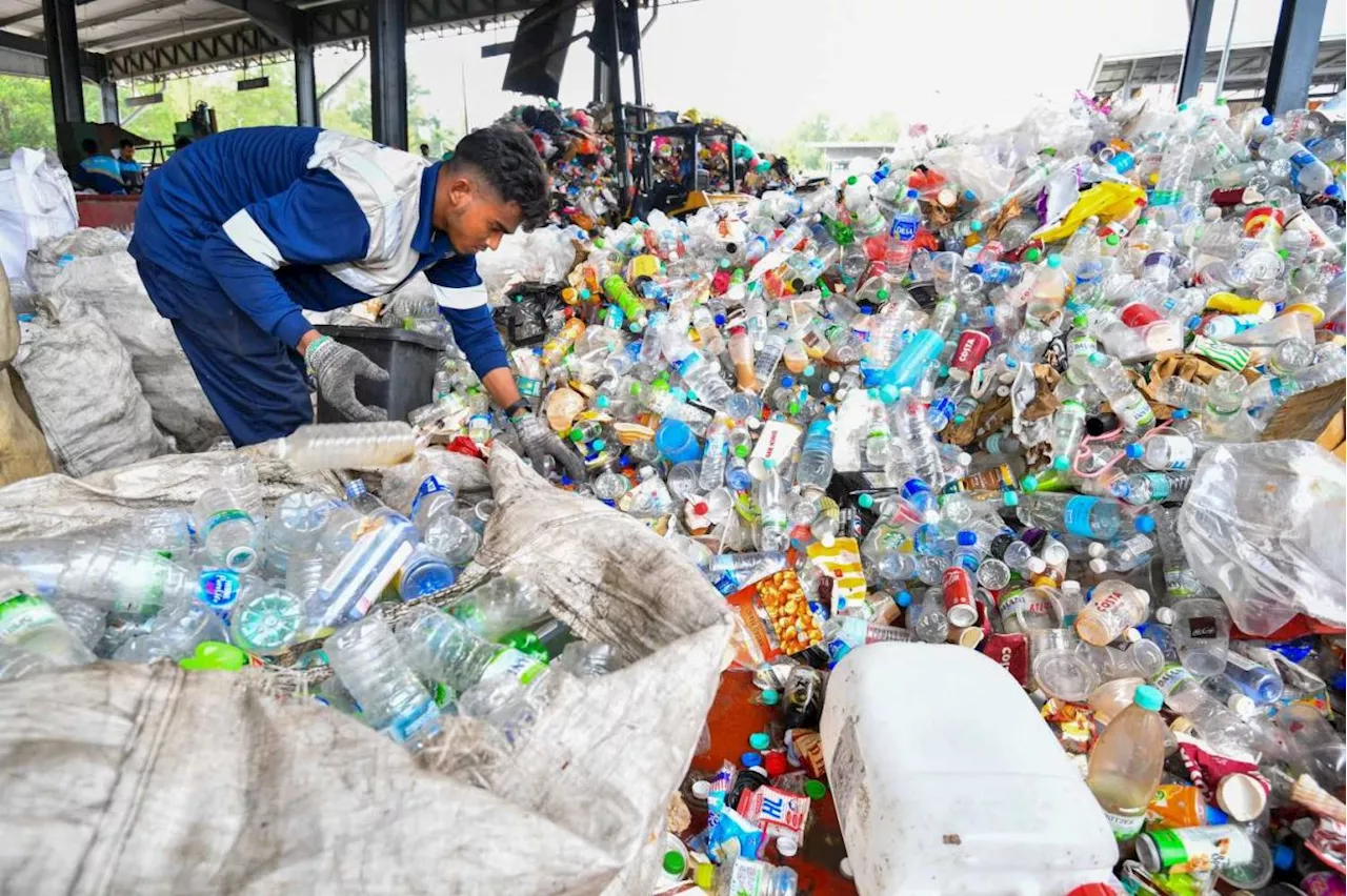 New Year's Eve Rubbish Surge in Kuala Lumpur