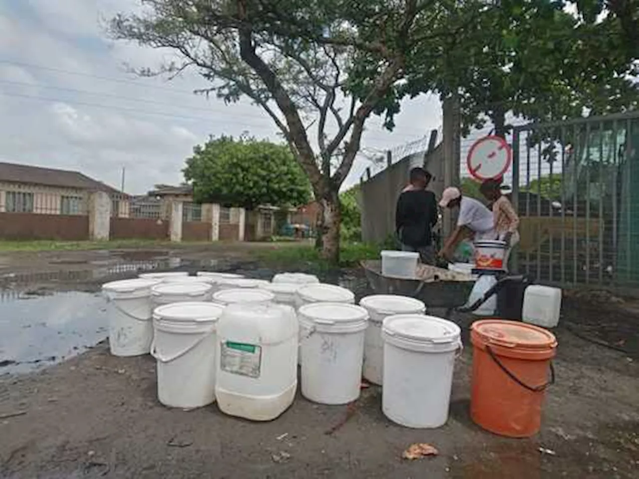 eSikhaleni residents face water woes as dry taps plague community