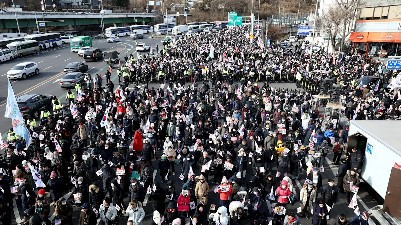 South Korean President Defies Arrest Warrant in Dramatic Standoff