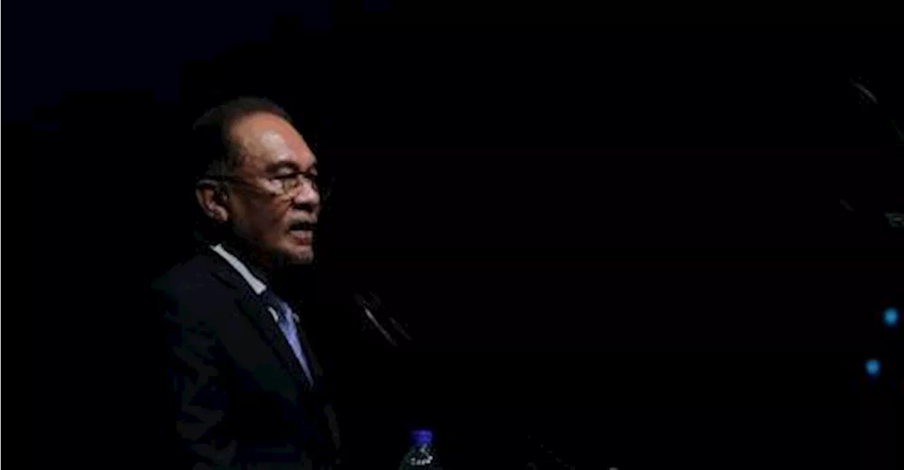 Anwar Ibrahim's Defamation Suit Against Awang Solahuddin Hashim Postponed to 2026