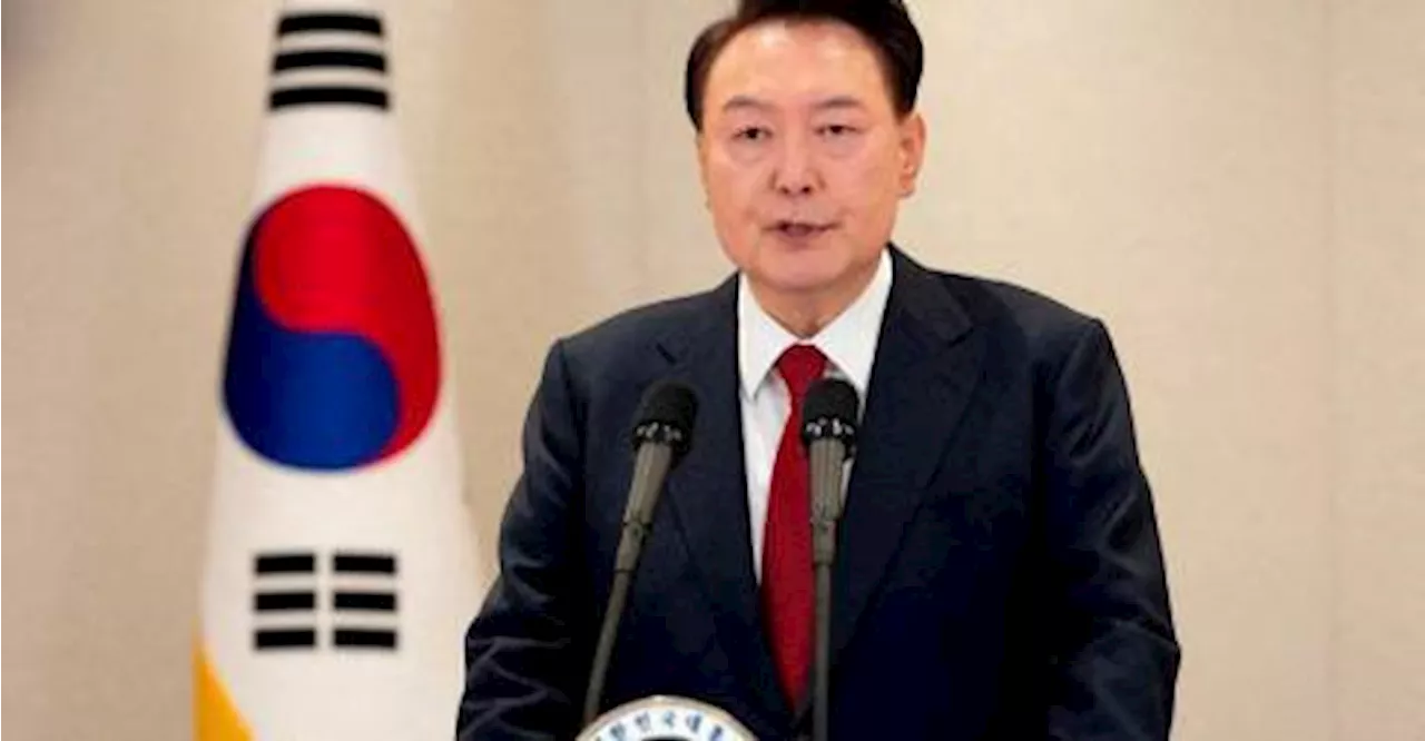 South Korean Investigators Attempt to Arrest Impeached President Yoon Suk Yeol