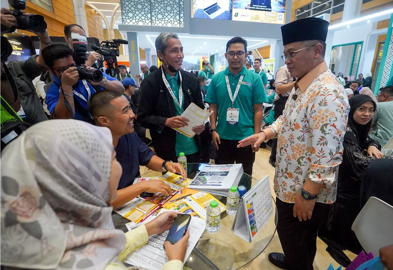 Malaysian Hajj Minister Warns Against Fraudulent Hajj Packages